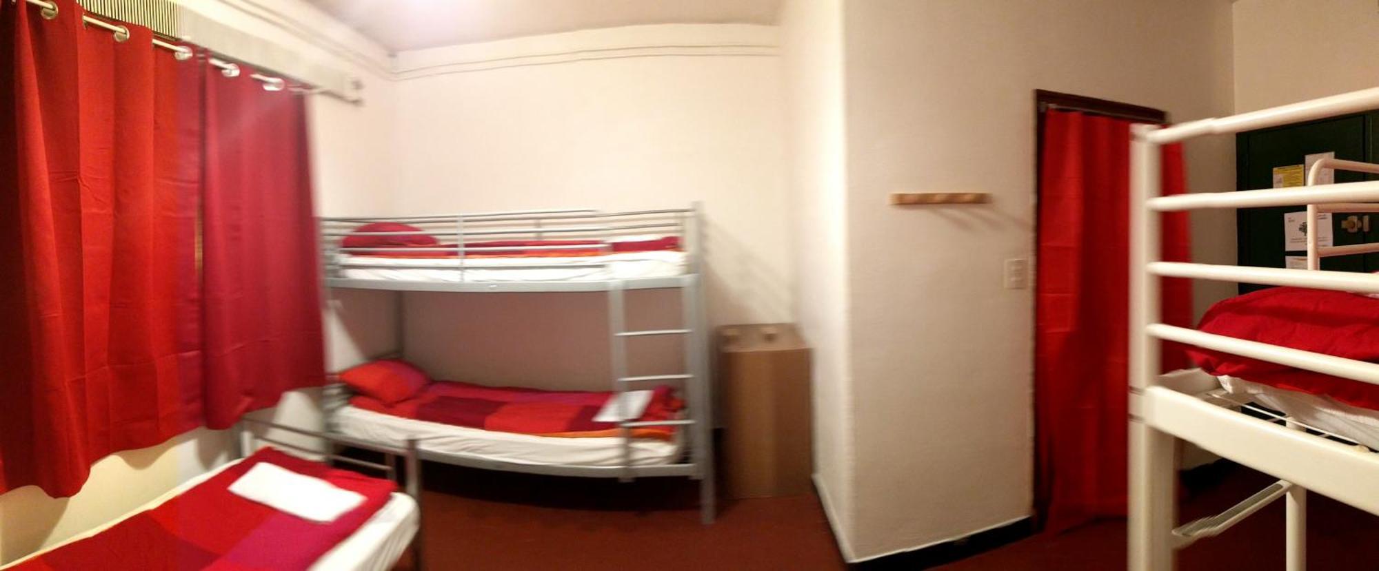Le Pourquoi Pas Hostel Saint-Lary-Soulan Kamer foto